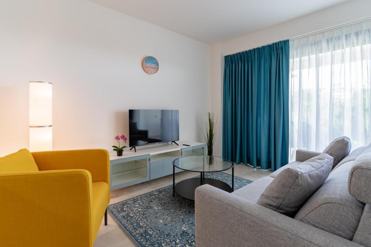 Cosy And Centrally Located Apartment In Estepona Eksteriør billede